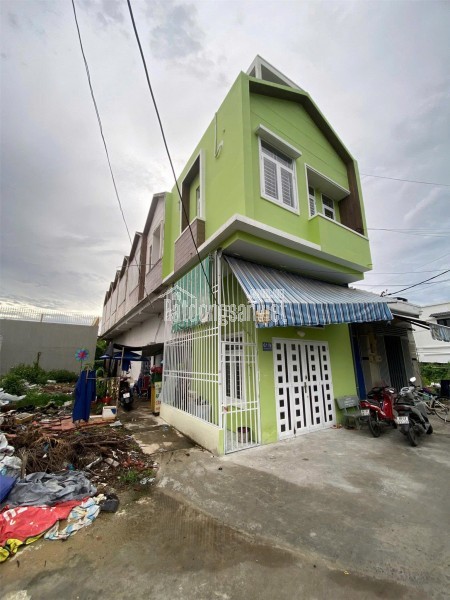 NHÀ 2 MT NGAY CỔNG KHU PICITY TX13 TIỆN KINH DOANH 6.2 tỷ