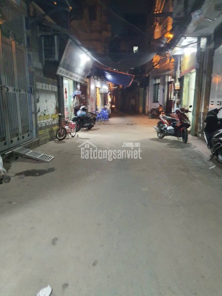Bán nhà trung tâm Hoàng Mai. Diện tích 56m2, mặt tiền 5m, giá hơn 8 tỷ