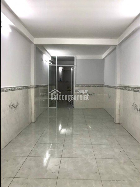 Bán nhà 2 lầu hẻm xe hơi Hoàng Diệu P8 Q4 nhà trống giao ngay
