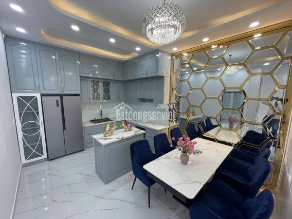 BÁN NHÀ PHỐ ĐẸP 2 TẦNG, 5 PN, 5 WC - PHÚ MỸ, QUẬN 7 - GIÁ NHỈNH 9 TỶ - VỊ TRÍ VÀNG