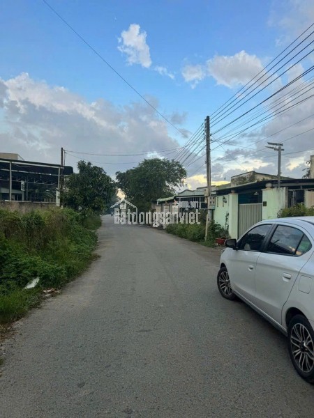 BÀ CHỊ EM ĐANG NỢ CẦN BÁN GẤP NHÀ Ở TÂN PHƯỚC KHÁNH - TÂN UYÊN