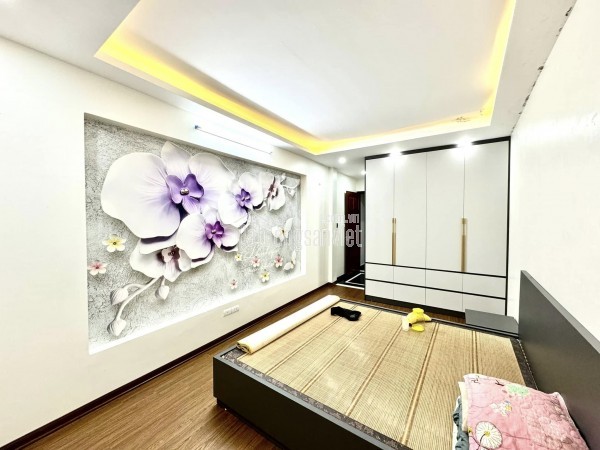 Bán Nhà Pháo Đài Láng 70m2 4 tầng giá chào 11 tỷ Đống Đa Ô tô nhỏ đỗ cửa