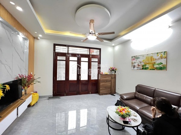 ✳️Ngõ Quỳnh 38M2 5T MT 3.6M, Chỉ 5.8 Tỷ Nhà Đẹp Gần Phố - OTO Cách Nhà 25m - Ngõ 3 Gác Hai Bà