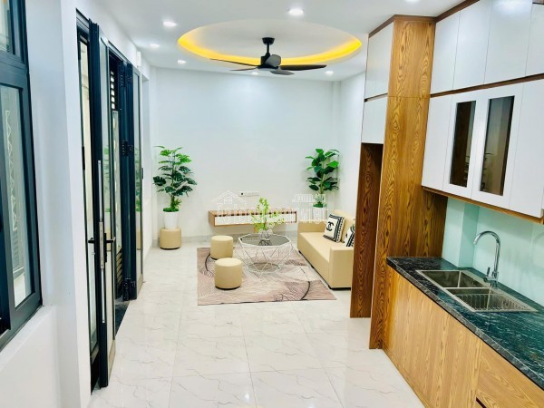 SIÊU PHẨM BÁN NHÀ TRƯỜNG CHINH 48M2 3 TẦNG 4M MT GIÁ CHÀO 6,6 TỶ CÓ THƯƠNG LƯỢNG
