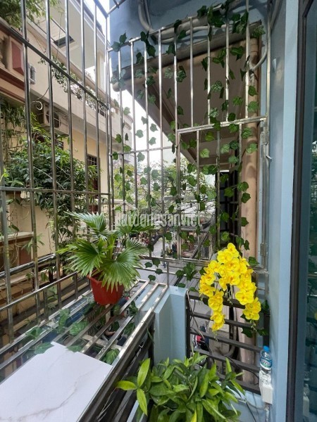 Nhà Phố 8/3 - 1 Nhà Ra Phố - Ô Tô Vào Nhà - Kinh Doanh - Khu Vực Sầm Uất Đông Cư Dân