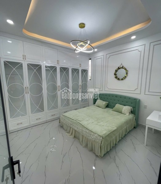 BÁN NHÀ 110m2 bê tông cốt thép,hẻm đường Phạm Hữu Lầu Q.7 sầm uất -- GIÁ nhỉnh 9 TỶ