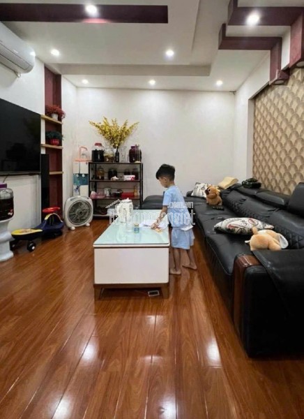 BÁN CĂN VIP KIM GIANG 5 TẦNG - 35M2- MT 4,5M- GIÁ NHỈNH 8 TỶ
