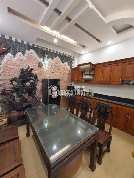 Bán Nhà Ngõ 521 An Dương Vương - Ô Tô Đỗ Cửa - 3 Mặt Thoáng -42m2x5 tầng
