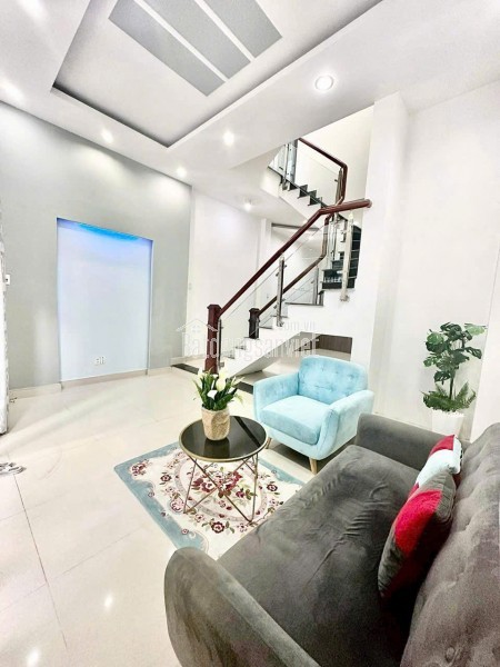 BÁN NHÀ PHƯỚC LONG B
- Diện tích: 5 x 10m =50m2.