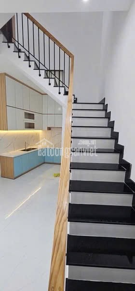 4 PHÒNG NGỦ - NHÀ ĐẸP - VỊ TRÍ SÁT MẶT TIỀN - KHU DÂN TRÍ -
Đường Lê Đức Thọ Phường 17 Quận