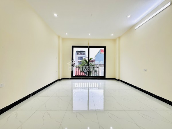 Bán Nhà Trung Tâm Quận Hoàng Mai - Diện Tích 30m2, Giá Chỉ Hơn 4 Tỷ!