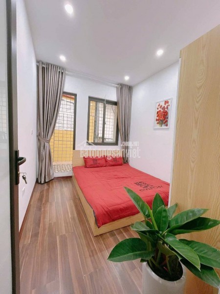 Bán nhà đẹp phố Võ Chí Công 30m2 5tầng mặt tiền 3.1m 5.5 tỷ Tây Hồ