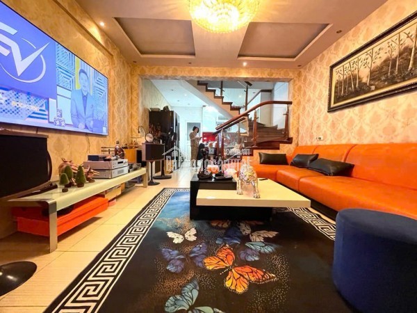 🔥🔥 THỔ QUAN - NGÕ THÔNG - Ô TÔ TRÁNH - FULL NỘI THẤT - KINH DOANH SẦM UẤT🔥🔥
DT 34m2, 4 TẦNG,