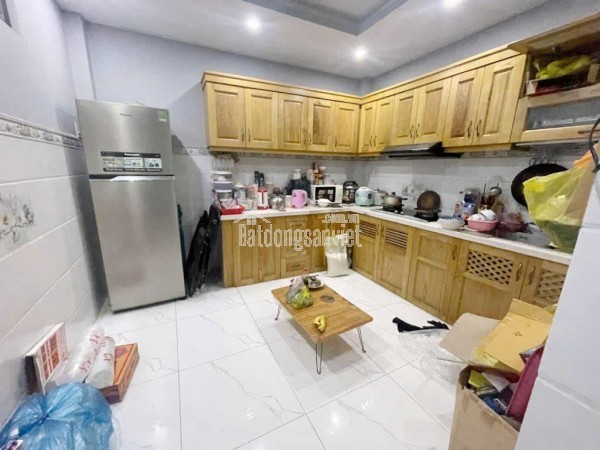 BÁN NHÀ LÔ GÓC,MT CỰC ĐẸP TẠI P8,Q3 - DT 41m2,HẺM XE HƠI THÔNG THOÁNG - GIÁ CHỈ 9,9 TỶ !!