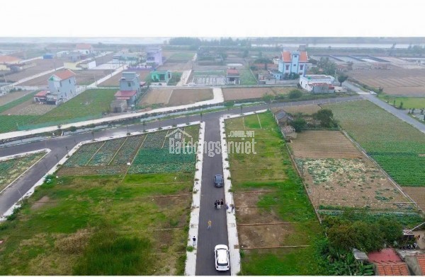 Cần chuyển nhượng gấp lô đất đối diện khu nghỉ dưỡng (do khó khăn tài chính)