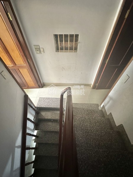 Bán nhà mặt tiền KD Nguyễn Duy Dương, Quận 10, 3 tầng, 4 PN giá 7,9 Tỷ