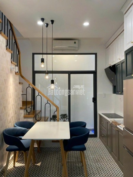 Nhà Hẻm Xe Hơi Nguyễn Thịnh Minh Khai, Quận 1, 4 tầng decor giá 8,2 tỷ
