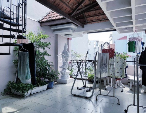 Bán nhà hẻm 3m thông, Tô Hiến Thành Quận 10, 68m2, 3PN, giá cực chất
