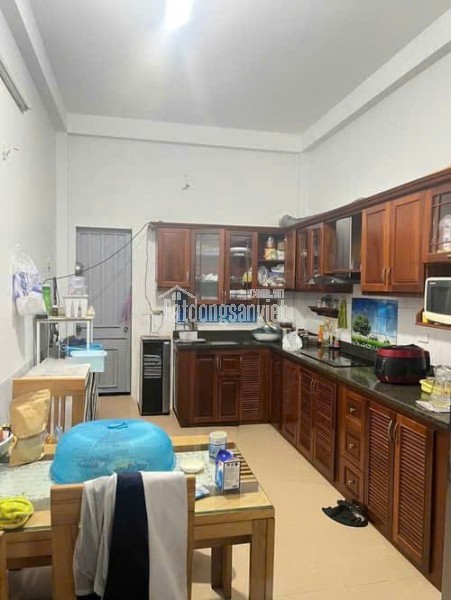 NHÀ ĐẸP DÂN XÂY PHỐ LĨNH NAM CÁCH PHỐ 10M DT 50m 4 TẦNG VÀO Ở NGAY