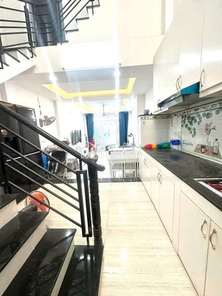 3 tầng -- huỳnh tấn phát -- tặng nội +thất --4 ty 05