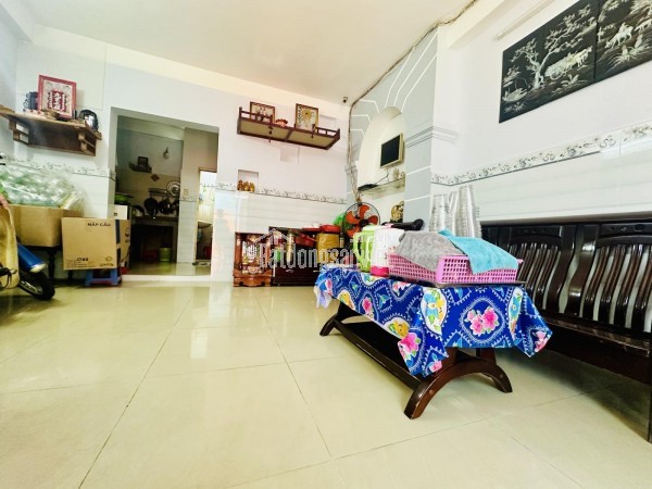 Giảm 1 tỷ, nhà 40m2 HXT Phan Văn Hớn cách MT 1 căn, sắp lên MT, ngang 4M, 4 tầng 5PN sân thượng,