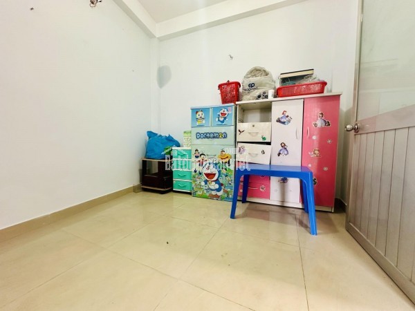 Giảm 1 tỷ, nhà 40m2 HXT Phan Văn Hớn cách MT 1 căn, sắp lên MT, ngang 4M, 4 tầng 5PN sân thượng,
