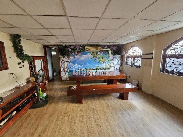BÁN CHUNG CƯ 6,5 TỶ -DTSD GẦN 200M2 Ở KĐT NAM TRUNG YÊN