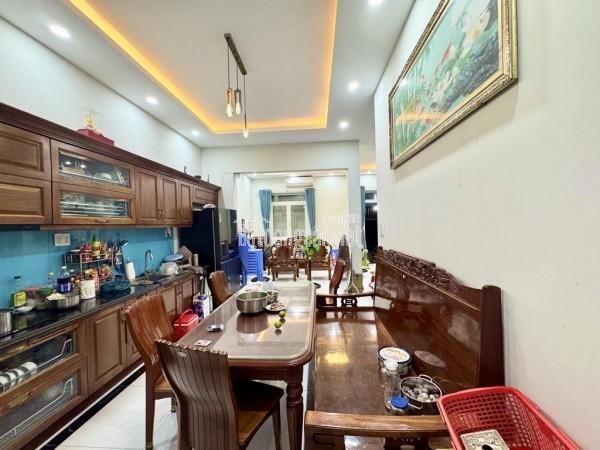Bán nhà 185m2, 3 tầng, 10PN, Ngô Tất Tố, P22, Bình Thạnh, 28 tỷ