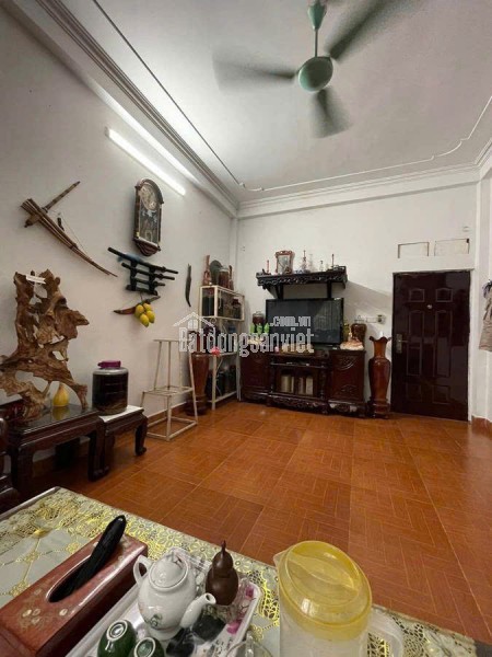 Bán nhà mặt phố siêu đẹp Cầu Giấy - Kinh doanh sầm uất - Oto đỗ cửa