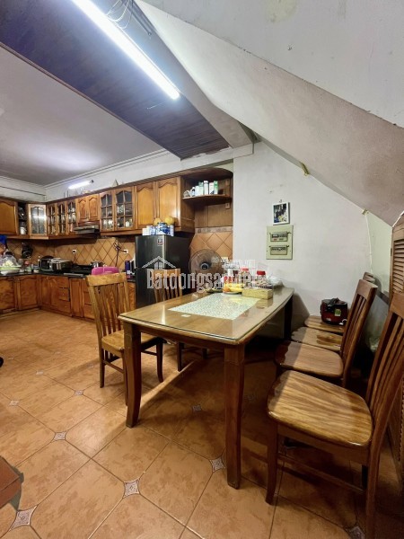 Cần bán nhà Võ Thị Sáu,HBT, lô góc, dân xây,oto đỗ cửa, sổ vuông,65m, 16,8 tỷ
