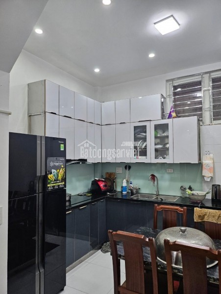 Bán Đất Trung Tâm Cầu Giấy Trần Bình, 70m, Ngõ Thông, Sổ Vuông Vắn Cơ Hội Đầu Tư Tuyệt Vời
