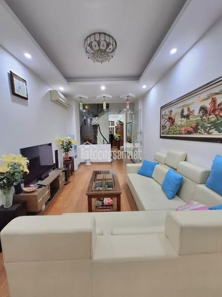 PHÂN LÔ - Ô TÔ - NHÀ ĐẸP KINH DOANH - Ô TÔ VÀO NHÀ - CÁCH MẶT PHỐ - CÁCH HỒ LINH ĐÀM CHỈ 30M