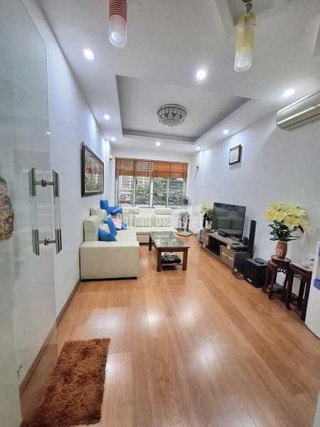PHÂN LÔ - Ô TÔ - NHÀ ĐẸP KINH DOANH - Ô TÔ VÀO NHÀ - CÁCH MẶT PHỐ - CÁCH HỒ LINH ĐÀM CHỈ 30M