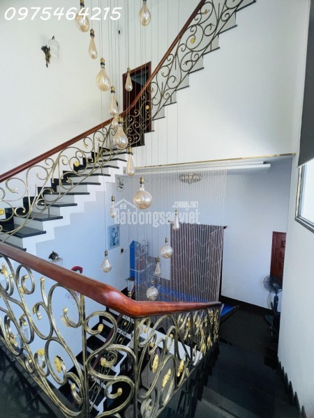 BÁN BIỆT THỰ VEN SÔNG LONG THUẬN VILLA RIVERSIDE – NGAY VINHOMES GRAND PARK QUẬN 9
Giá bán: Chỉ