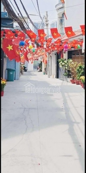 Bán nhà Bùi Văn Ba Quận 7 - 2 tầng, 42m² - Gân KCX Tân Thuận - 4.2 tỷ TL,