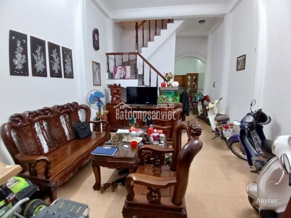 ->BÁN NHÀ PHÂN LÔ VIP CẦU GIẤY - MẶT NGÕ Ô TÔ THÔNG - ĐẦY ĐỦ TIỆN ÍCH