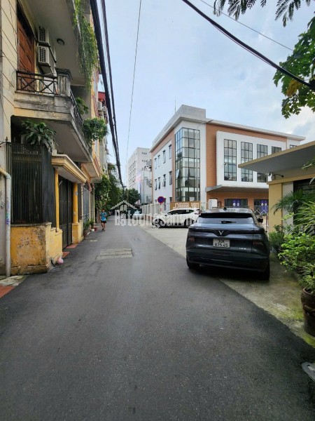 NHÀ ĐẸP ĐỐNG ĐA - MẶT TIỀN KHỦNG -KINH DOANH -O TÔ VÀO NHÀ. ĐTLH 0904684381/0906195477