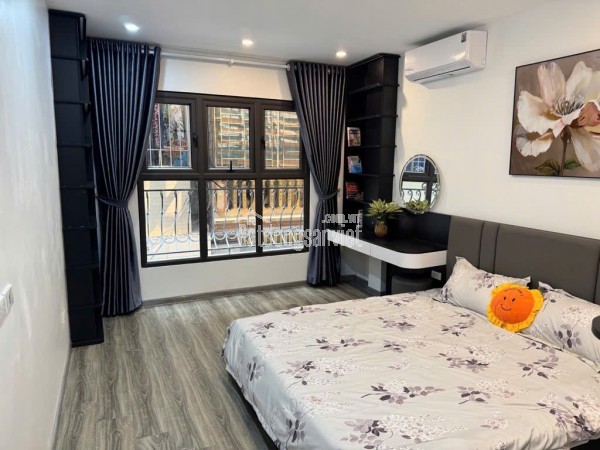 Bán Nhà Xuân La - Tây Hồ - 5 Tầng Thang Máy Nhập Khẩu - Oto Qua Nhà - Full Tiện Ích