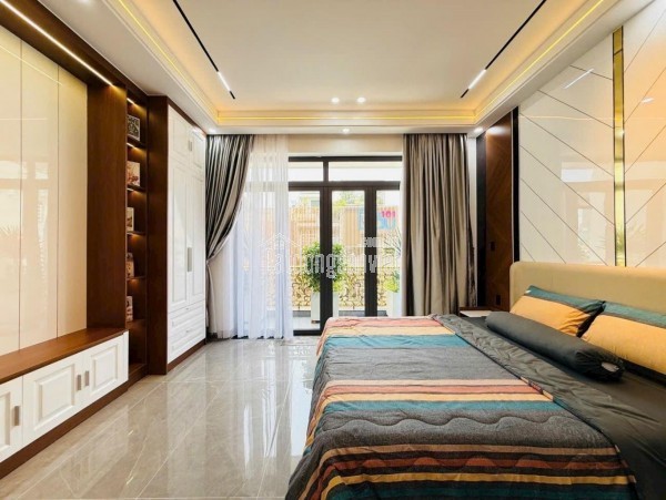BÁN BIỆT PHỦ 400m2 - 5 TẦNG - SMARTHOME HIỆN ĐẠI - THANG MÁY 650KG - FULL NỘI THẤT CAO CẤP -