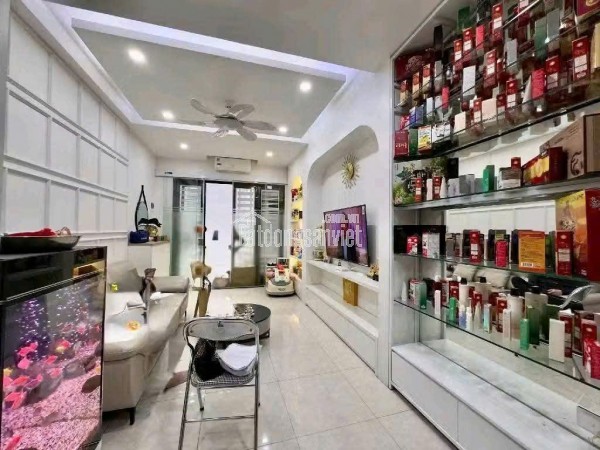 Bán gấp nhà Nam Dư, Hoàng Mai ,Hà Nội .DT : 30m2 ; 5 tầng ; MT: 3.6m
Giá: 6,2 tỷ