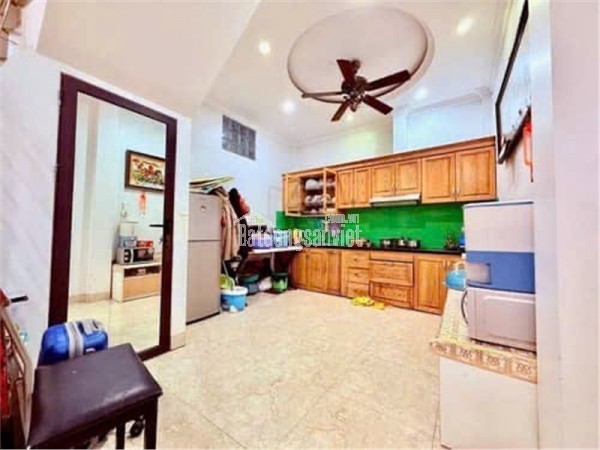 BÁN GẤP NHÀ ĐẸP Ở LUÔN KIM GIANG, CHỦ TỰ XÂY, NỞ HẬU, GẦN PHỐ, 41M2X5T, GIÁ 7.9 TỶ