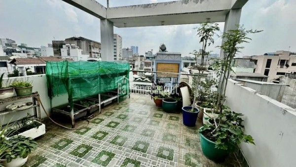 KINH ĐÔ THỜI TRANG - LÊ VĂN SỸ, Q3 - (4.4x11) A4 KHÔNG LỖI - 3 TẦNG ( Có thể nâng cấp thêm 1 tầng
