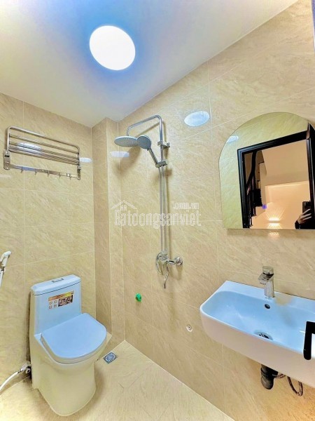 CẦN BÁN GẤP NHÀ ĐÀO TẤN - VỊ TRÍ TRUNG TÂM - NGÕ THÔNG BA GÁC - GIÁ 9.3 TỶ