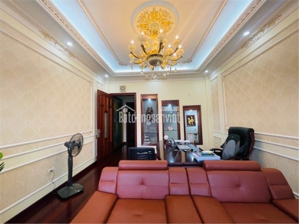 Phân lô VIP Trần Quốc Hoàn – Ô tô tránh – Một ngoặt ra mặt phố
