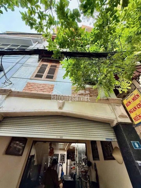 Bán nhà Trung Tâm Ba Đình . DT 76m2 ; 4T ; MT>7m ; Giá 18,5 tỷ