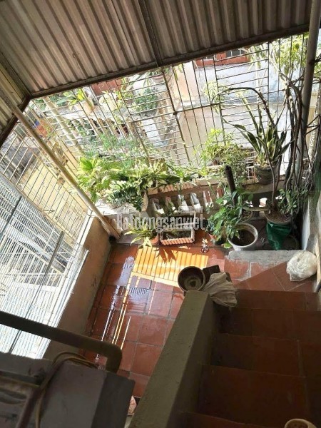 chắc chắn là thật-nhà mai động- thoáng sáng rực rỡ- sổ riêng-3.7 tỷ