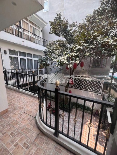 Bán nhà hot VIP nhất Đống Đa . DT 120 m2 , 6T , MT 5 m . Giá 47 tỷ .