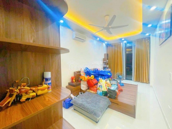 SIÊU PHẨM KINH DOANH ĐƯỜNG BƯỞI - VỈA HÈ 10M - ÔTÔ TRÁNH - GIÁ 21 TỶ