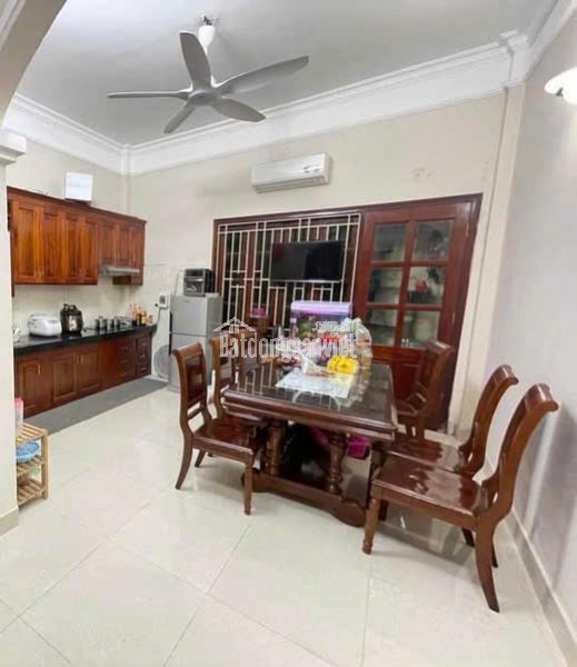 Bán nhanh nhà phố Nguyễn Khánh Toàn, Cầu Giấy, ở hoặc kinh doanh cực tốt, 62m, nhỉnh 13 tỷ