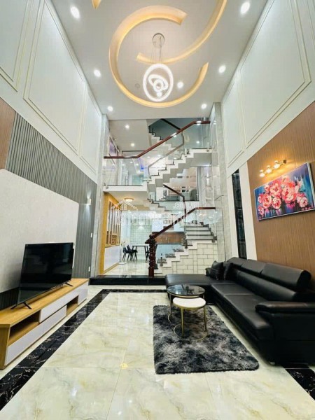 SIÊU VIP 1 CĂN VILLA dtsd lên đến 200M2 (Ngang 6.8m x 18) NHỎ XINH GIỮ LÒNG SG, MÀ GIẢ CHỈ